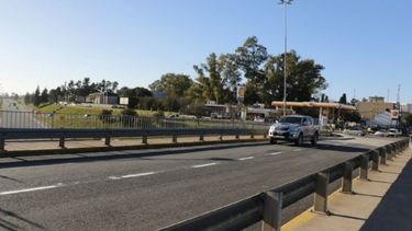 Ahora, el puente Champagnat es de una sola mano..