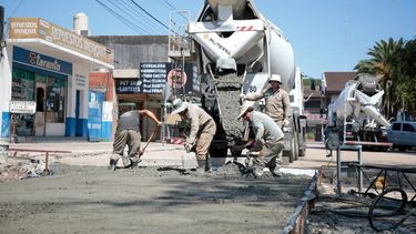 Trabajos en la calle Eva Perón, de Presidente Derqui.