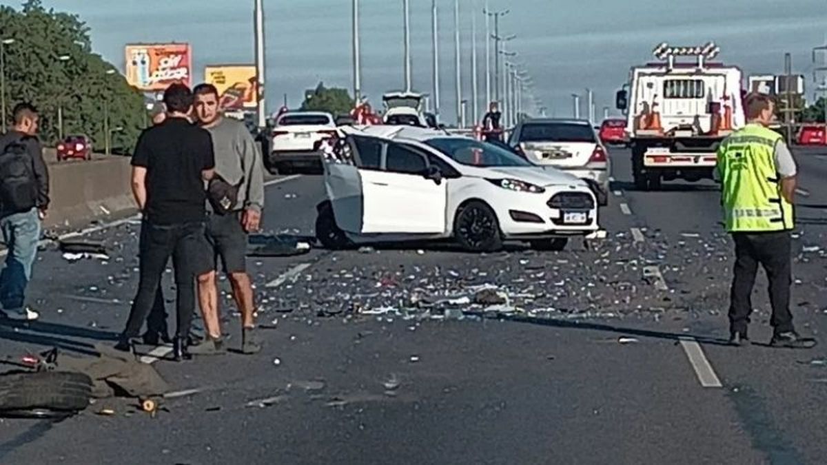 Murió Una Joven Tras Un Choque Múltiple En Panamericana