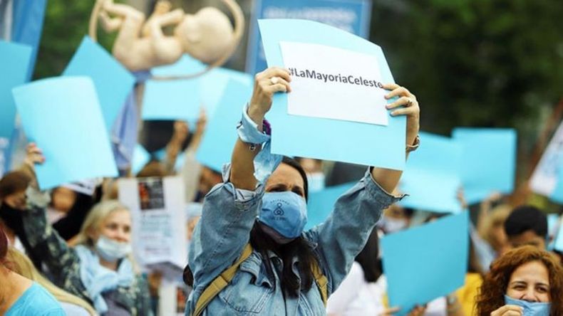 #LAMAYORÍACELESTE. Los manifestantes marcharon al congreso..
