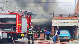 PÉRDIDAS PARCIALES. La vivienda incendiada, en el barrio Grosso.