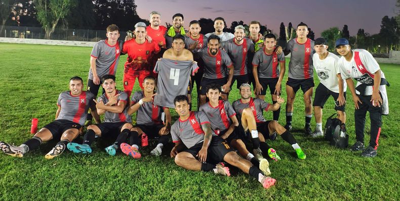 EN EL RANCHO. Atlético encontró su contundencia como local para acomodarse 5º en la Zona Competencia.