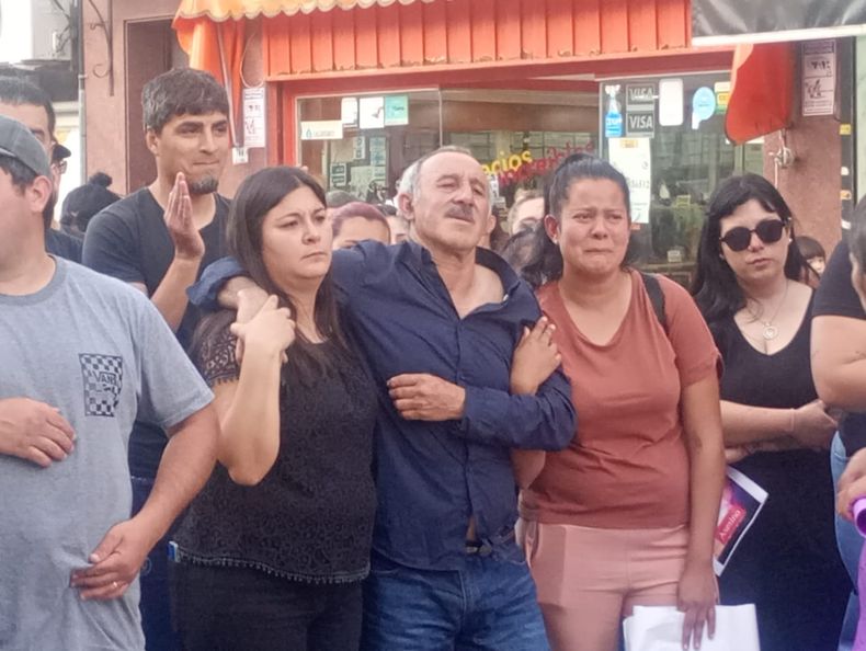 El papá de Solange Sanabria también estuvo presente en la marcha.