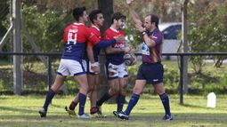 CLAVE. Deportiva festeja un try fundamental que aseguró la victoria en el clásico..