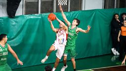 Fran Ruíz en ataque de un Sportivo Pilar demoledor en Claridad. Fran Ruíz en ataque de un Sportivo Pilar demoledor en Claridad.