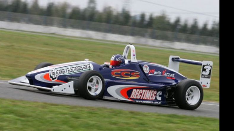 Con el monoposto de su propio equipo, Martín Vázquez se consolida en el torneo que domina con 117 puntos..