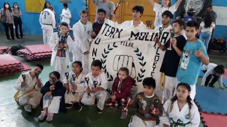 El festejo del team Molina en el club Olimpia de La Plata..