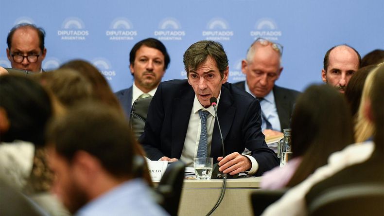 AUDIENCIA. El secretario de Energía, Eduardo Rodríguez Chirillo, planteó la reducción de subsidios.