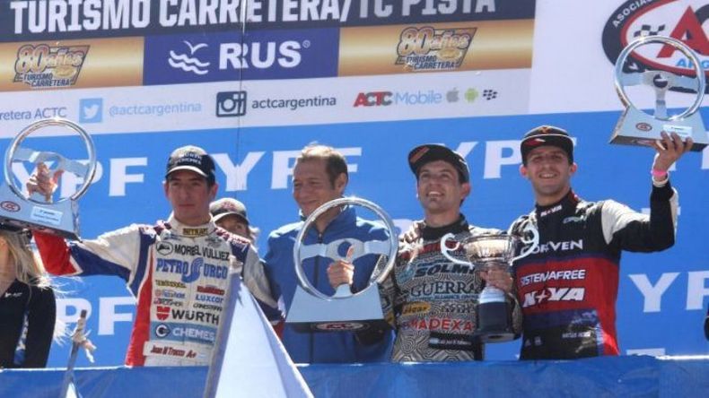 Trucco, Di Palma y Rossi en el podio de Neuquén junto al gobernador Omar Gutiérrez..