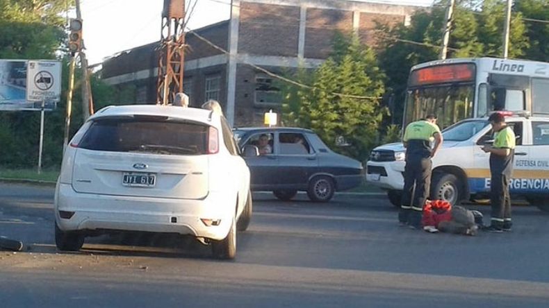 EL ÚLTIMO. Moto y auto chocaron el lunes en Ruta 25 y Panamericana..