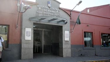 Denuncia: “Entró por un golpe en la cadera, salió cuadripléjico”
