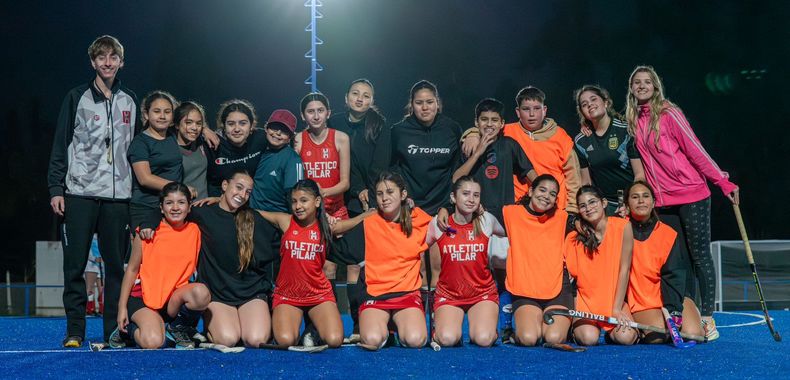Atlético Pilar ya jugó su primer amistoso de hockey.