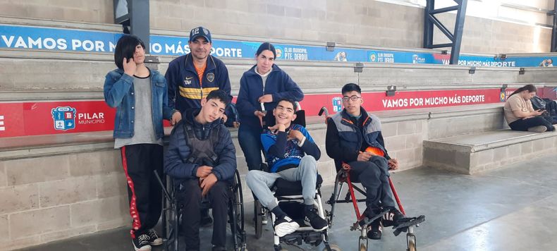 EN DERQUI. Los integrantes de Boccia de Pilar que compitieron en la etapa Regional.