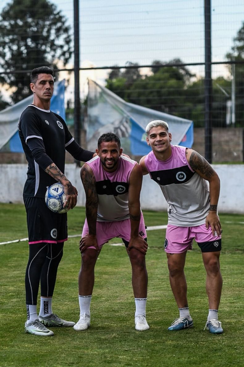 FÚTBOL-TENIS. Perafán, Achucarro y Smith, el equipo ganador en el Barraza.