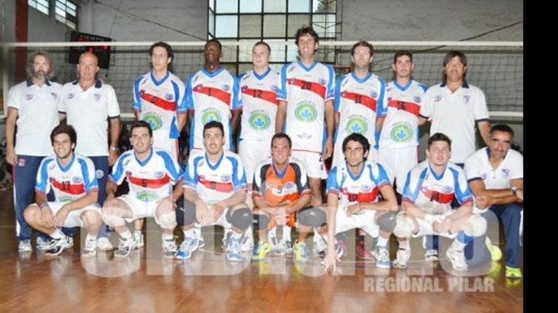 (Fredy Caballero). El primer equipo de Pilar Voley pisó fuerte en su debut en la Liga Nacional A2..