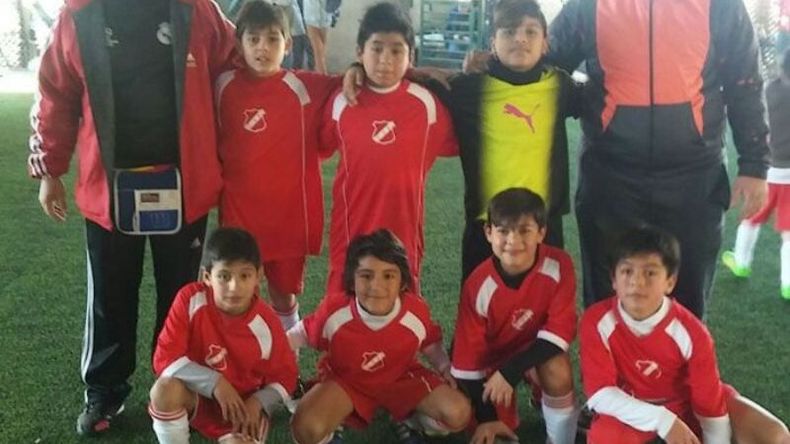 A JUGAR. La división 2005 de Los Diablitos..