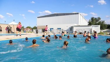 ACTIVIDAD. Los vecinos y vecinas hacen aquagym en los Clubes Municipales.