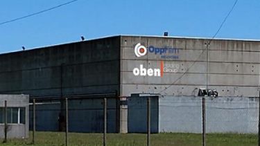 OBEN GROUP. Frente de la planta donde falleció uno de los trabajadores.