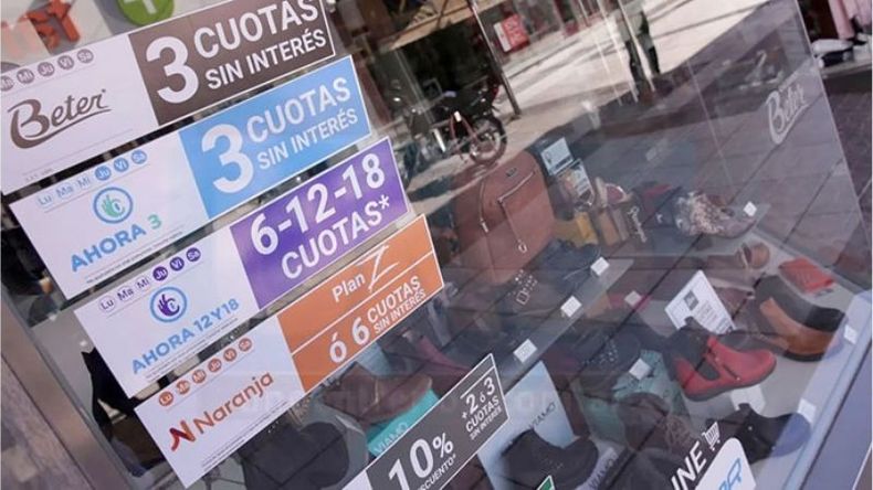 EN PROBLEMAS. Calzado e indumentaria volvieron a liderar la caída..