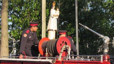 PROCESIÓN. Fue encabezada por la imagen de la Virgen del Pilar. &nbsp;