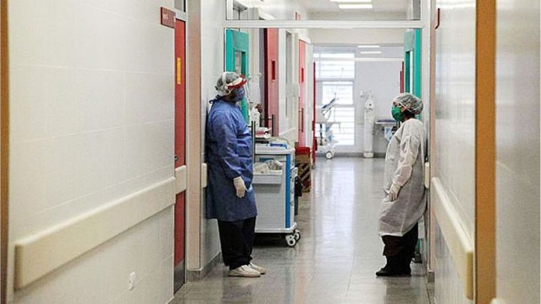 ESTABLE. La baja de los casos diarios se hace más lenta..