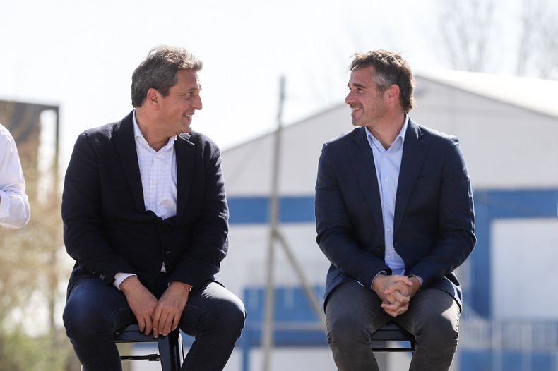 ELECCIONES. Con Achával, Massa les habló a los “enojados” con la política. &nbsp;