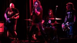 Bratters hará un recorrido por la discografía de Ramones.. Bratters hará un recorrido por la discografía de Ramones..