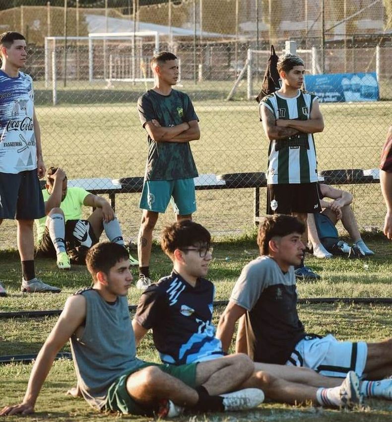 Los jugadores esperan su turno para la prueba.