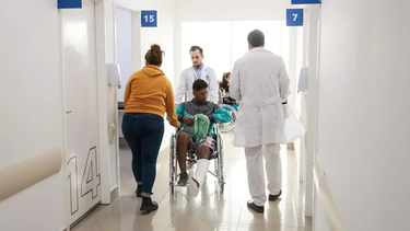 SALUD. La tasa a grandes empleadores contribuirá al financiamiento del Hospital Central.