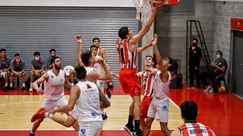 Derqui no lo pudo cerrar en el country de La Plata..