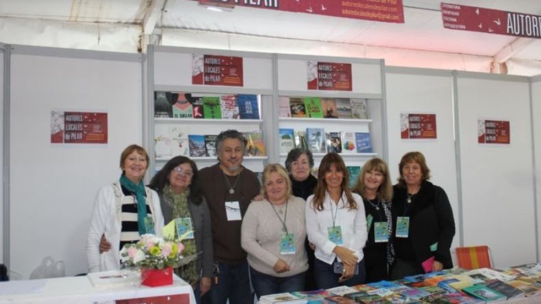 Stand de los Autores Locales. Este año son 60 escritores. .