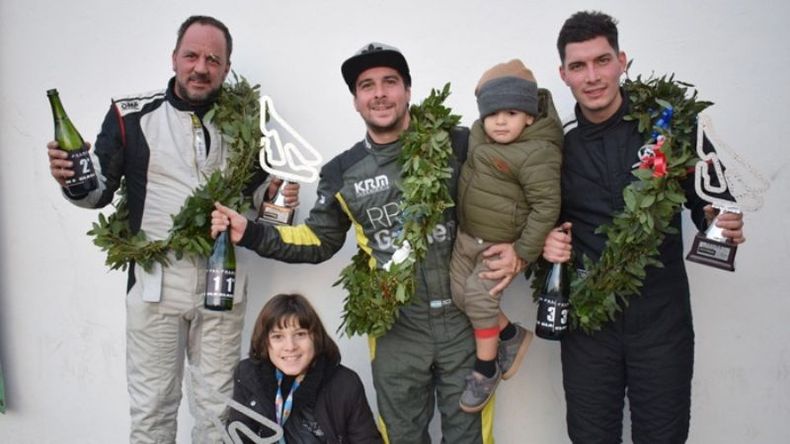 PREMIO. Nico Vázquez (der.) va por su primera victoria..