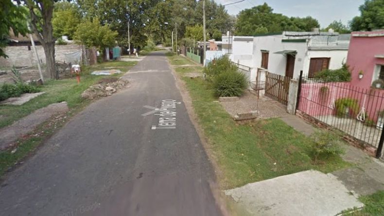 La docente fue atacada a culatazos cuando volvía su casa de la calle Tierra del Fuego en el barrio Vicente López. .