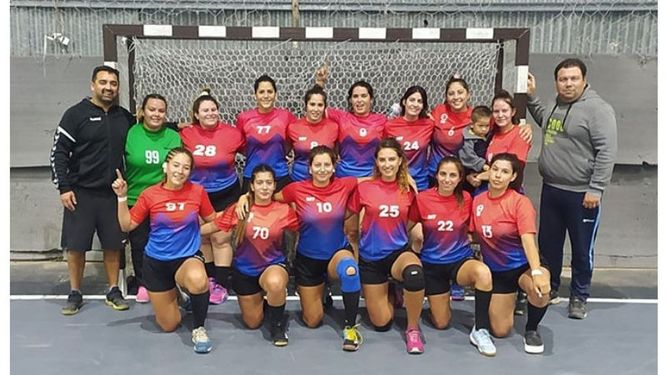 EQUIPO. La formación de la Primera División femenina de Muni Pilar..