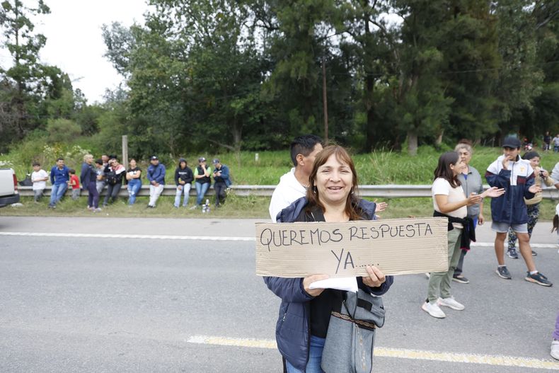 VECINA. "Queremos respuesta ya". El pedido a trav&eacute;s de un cartel.&nbsp;