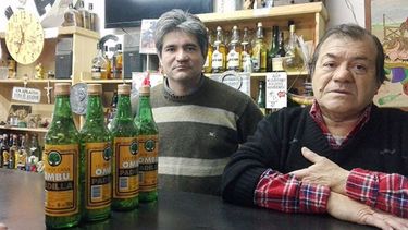 MOSTRADOR. El bar El Laucha, meca de la caña con ruda..