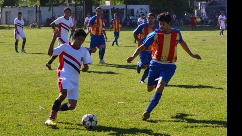 Los pibes de Toro se lucieron ante América. Goleaban 4-0 y terminó 4-2..