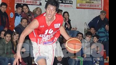 Thomas Lynn (con 16) fue uno de los goleadores en la noche de Campana..