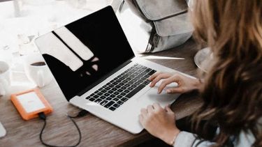 FRONTERAS. Los docentes dicen que no logran hacer un corte del trabajo. .