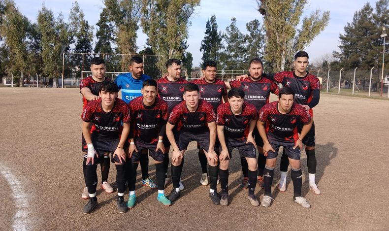 EQUIPO. Villa Rosa pisó fuerte en Derqui en su lucha por la permanencia.