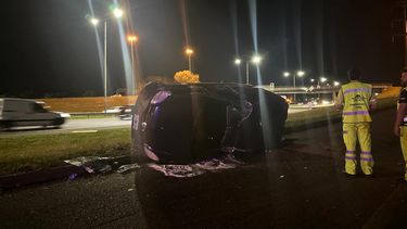 El vehículo volcó en la salida del puente El Petrel.&nbsp;