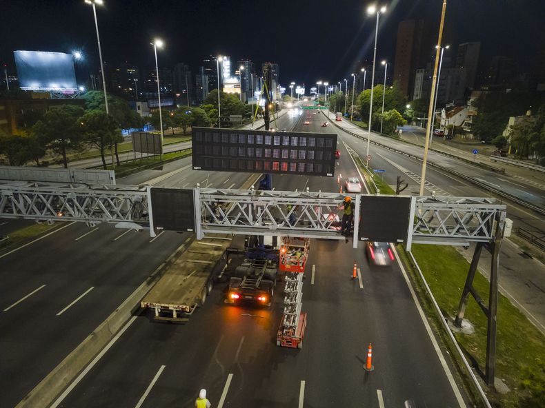 CARTELERÍA EN PANAMERICANA. En Pilar, el pórtico funcionará en el kilómetro 56.&nbsp;
