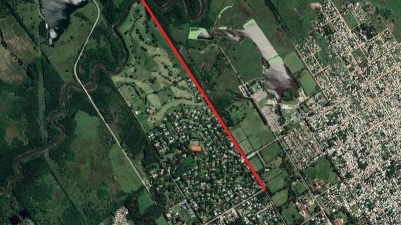DESDE ARRIBA. Los 1.700 metros de calle usurpados, desde El Cardenal hasta el río..