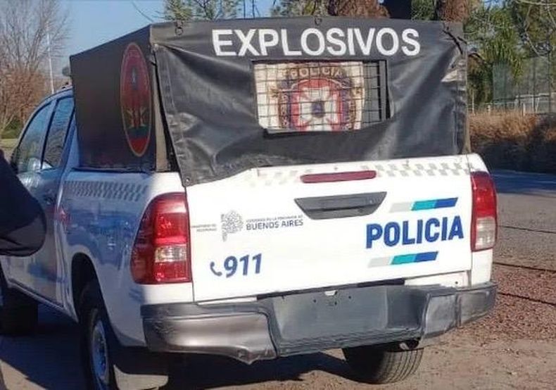 EXPLOSIVOS. Móvil de la Brigada que debió intervenir.