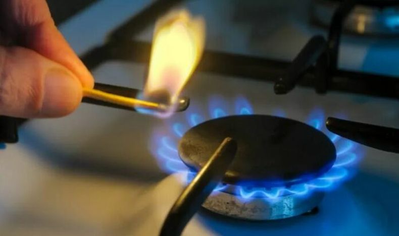 AUMENTOS. El gas subirá desde el 1º de noviembre y la suba de la luz se conocerá el lunes.