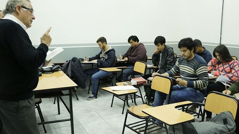 QUÉ Y CÓMO ESTUDIAR. Las actividades son abiertas. .