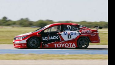 LE TIENE FE. “El auto avanzó mucho con el neumático nuevo”, destacó Rossi..