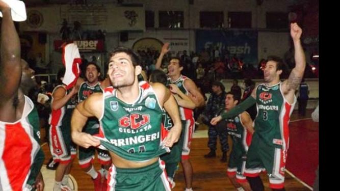 Koy eliminó a Memo