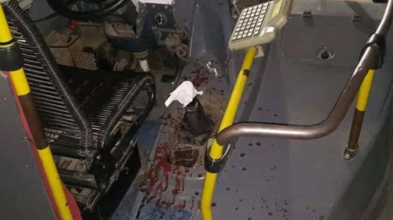 El colectivo en el que ocurrió el ataque, en José C. Paz.