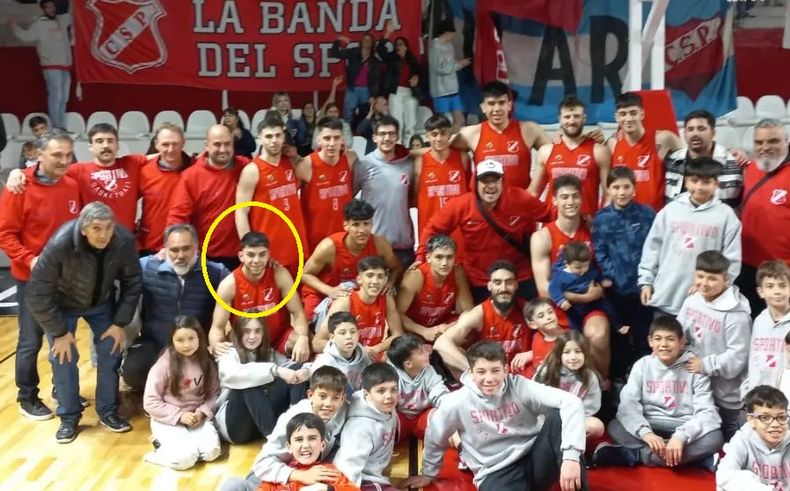 Rabazano y la alegría de todos tras el triunfo.